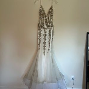 Beautiful jovani dress..